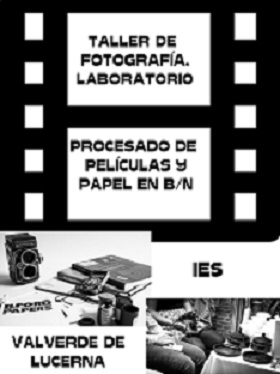 Cartel de los talleres de fotografía y prensa